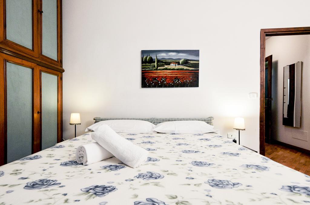 Uffizi Apartment 2 Φλωρεντία Δωμάτιο φωτογραφία