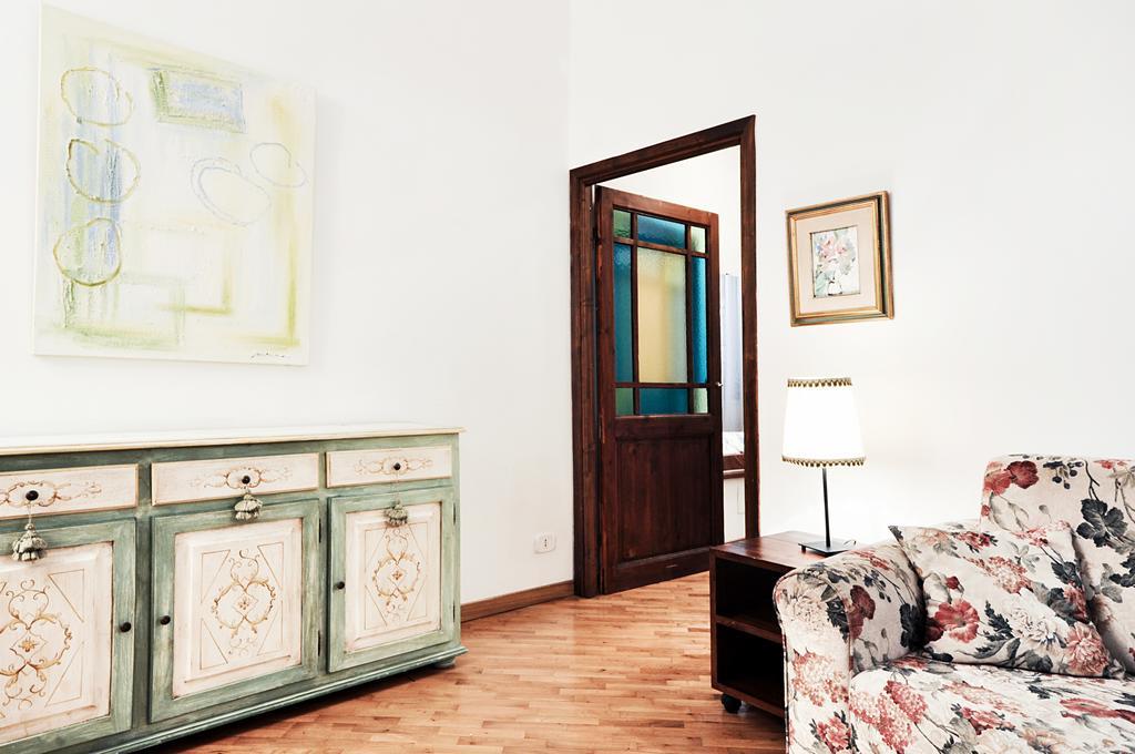 Uffizi Apartment 2 Φλωρεντία Δωμάτιο φωτογραφία